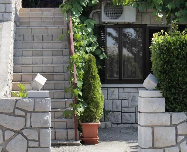 With Parking Space - 2421 Novi Vinodolski