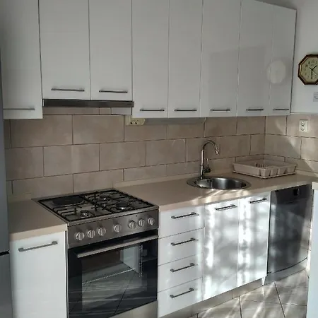 Apartament With Parking Space - 2421 Novi Vinodolski