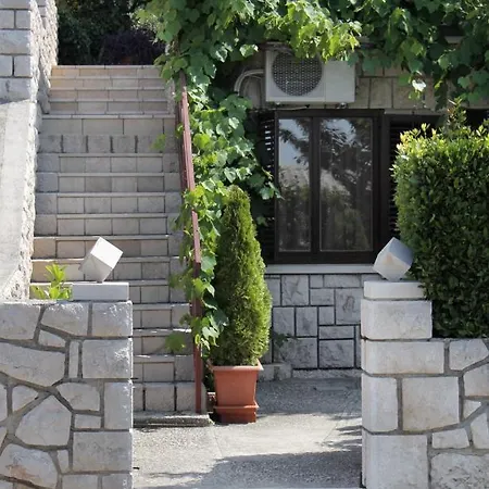 With Parking Space - 2421 Novi Vinodolski