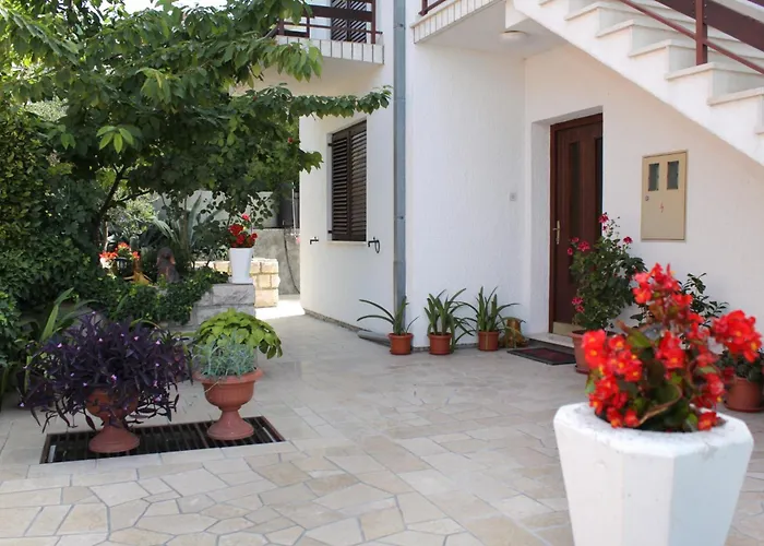 Apartment With Parking Space - 2421 Novi Vinodolski
